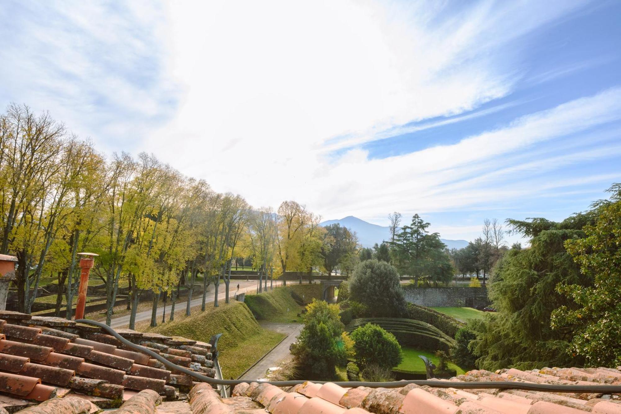 Palazzo Froussard B&B And Living Lucca Exterior foto